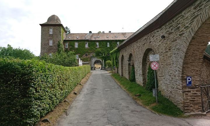 Hotel Burg Schnellenberg